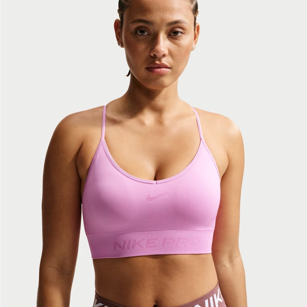 Nike Pro Seamless
Women's Light-Support Padded Sports Bra